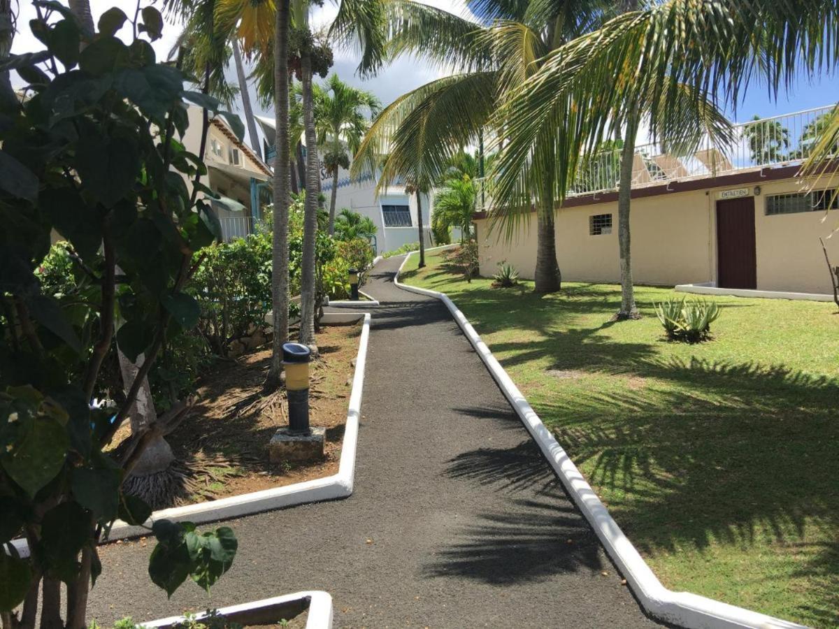 Superbe Studio Avec Piscine, Au Coeur De La Marina! Village Soleil ! Proche Aeroport & Ferry Le Gosier  Exterior foto